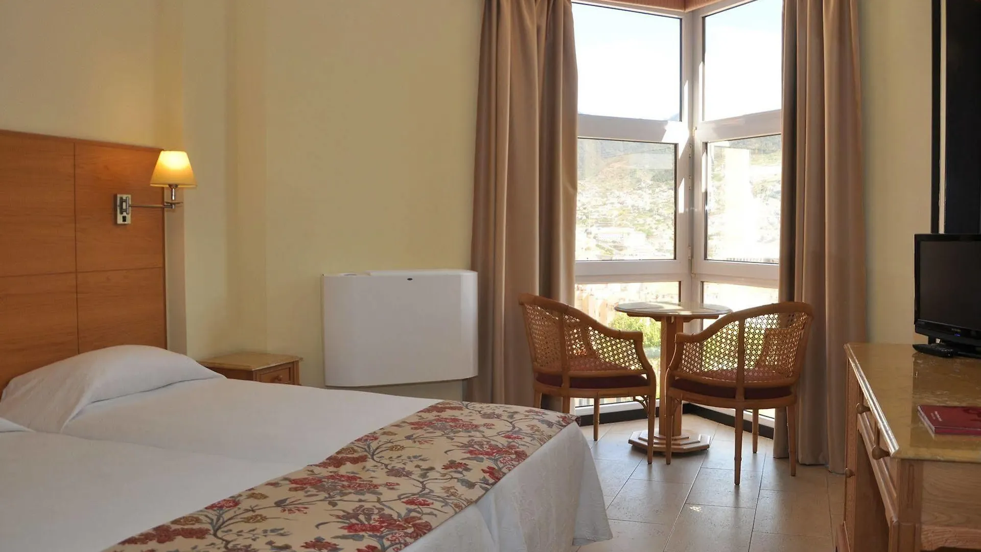 Dom Pedro Madeira Hotel Machico   Machico (Madeira)